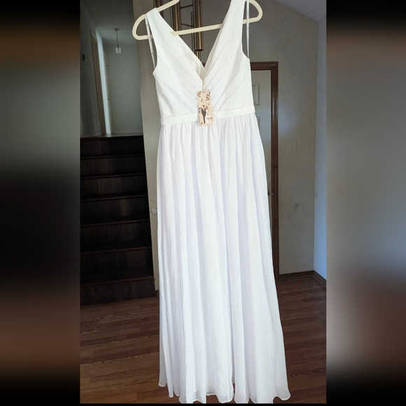 AW Bridal Elegant White Sleeveless Maxi Dress Size 6 - Picture 3 of 6
